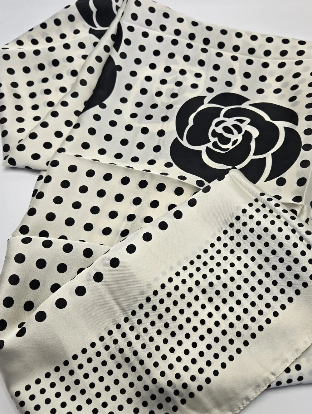 FASHION VIBES nwt scarf